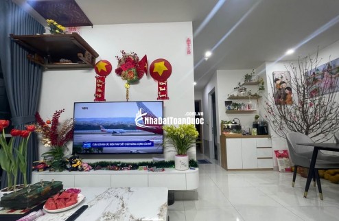 Chính chủ cần bán chung cư FLC full nội thất đẹp- Nằm tại cửa ngõ nơi giao thông huyết mạch kết nối Tp Hạ Long cũ và Tp Hạ Long mở rộng.